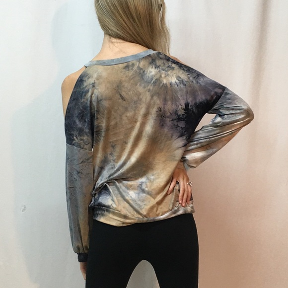 Bubble Sleeve Tie Dye Cold Shoulder Top - Picture 8 of 9
